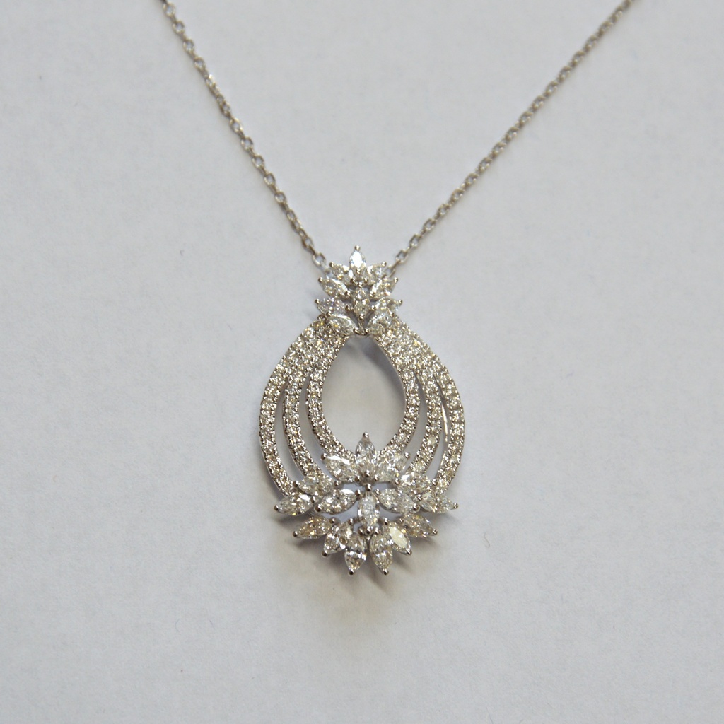 Pendant-Theodora